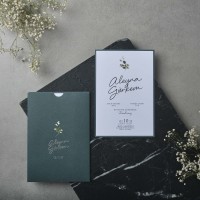 Gümüş Baskılı Yeşil Davetiye